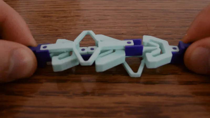 Pull-to-Shrink Snap Mechanism view 4