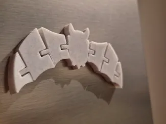 Articulated flexi fridge magnet