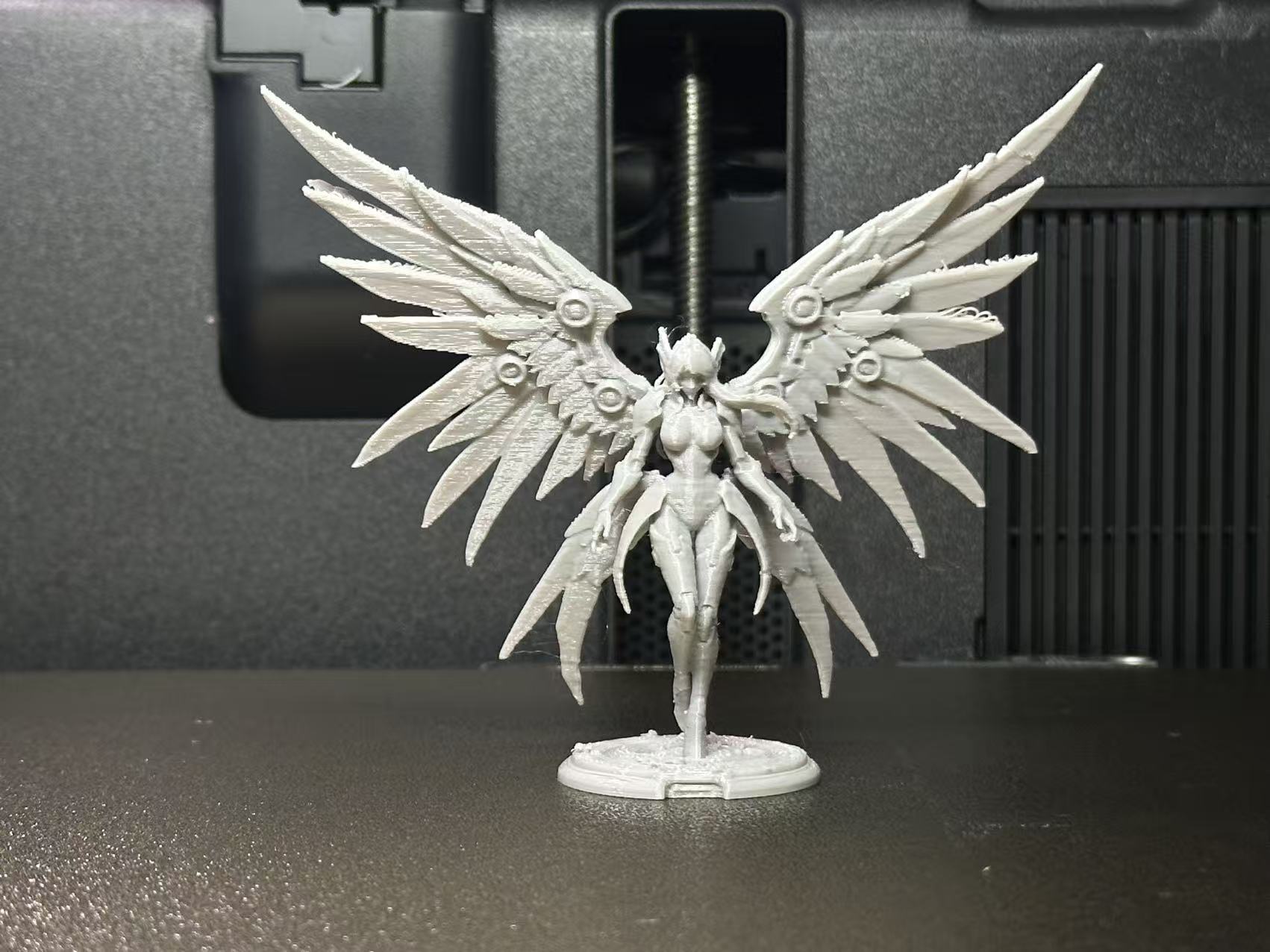 Miniatura 2 do modelo 3D 机甲天使降临 倒置打印