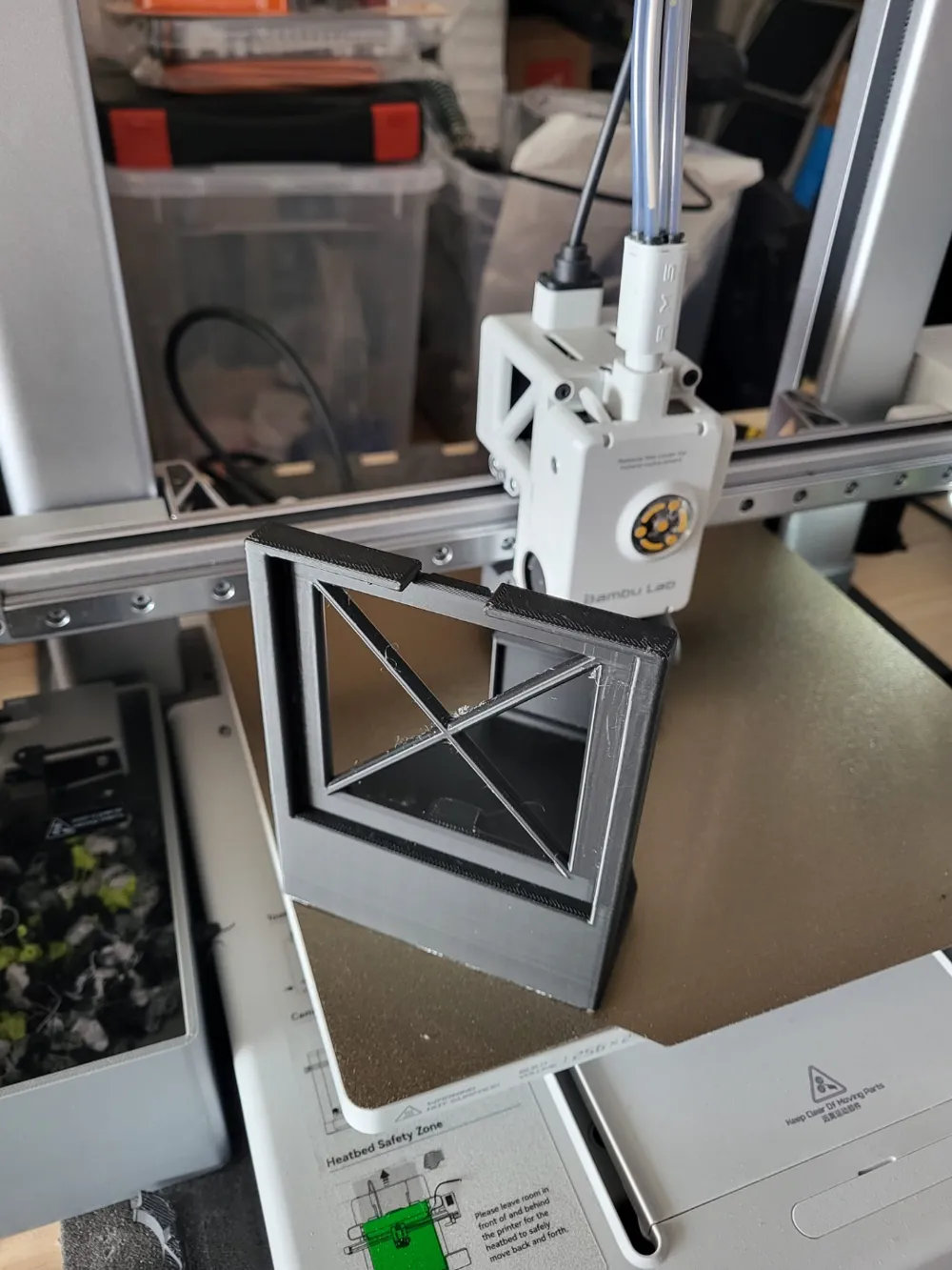 Wall Mount Brick Star Wars Helmet Mini Fig Stand by mh3dprintpt