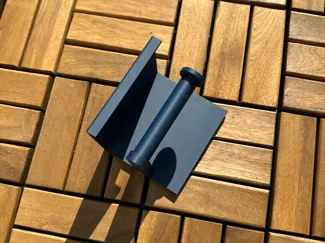 Toilet roll holder