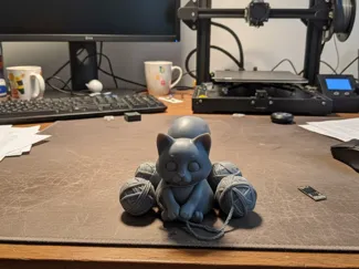 3D Printed Kitty & Yarn
