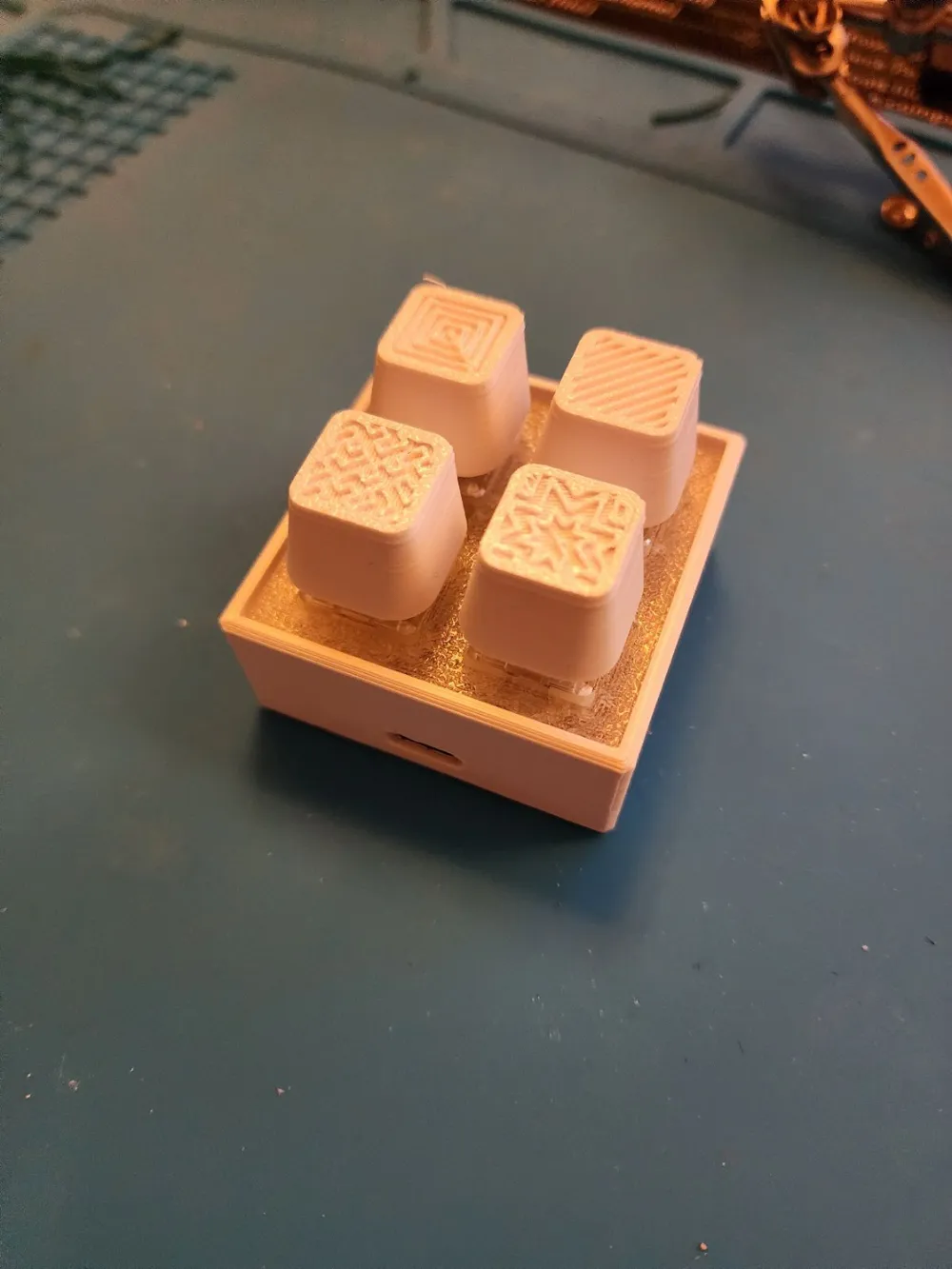 2x2MacroButton by user_2494237053 - MakerWorld