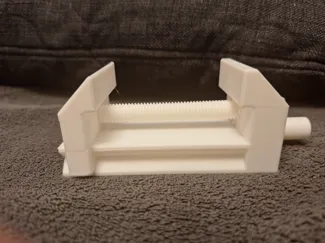Clamp with screw control