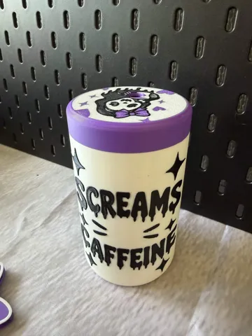 Letrero o emblema decorativo: Horror Girlie Can Cooler – 12oz / 330ml / 355ml — vista de referencia 5