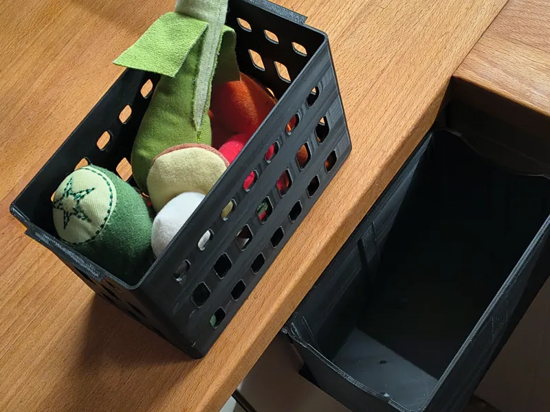 Kitchen bio waste bin v2
