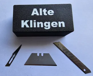 Box für alte Klingen