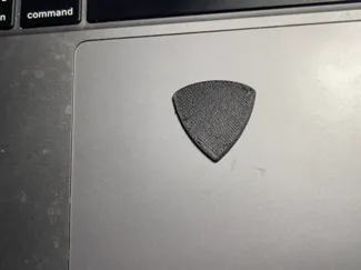 Triangular Guitar Pick (Thin Nylon)