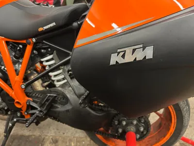 KTM logo sized for SuperDuke GT luggage
