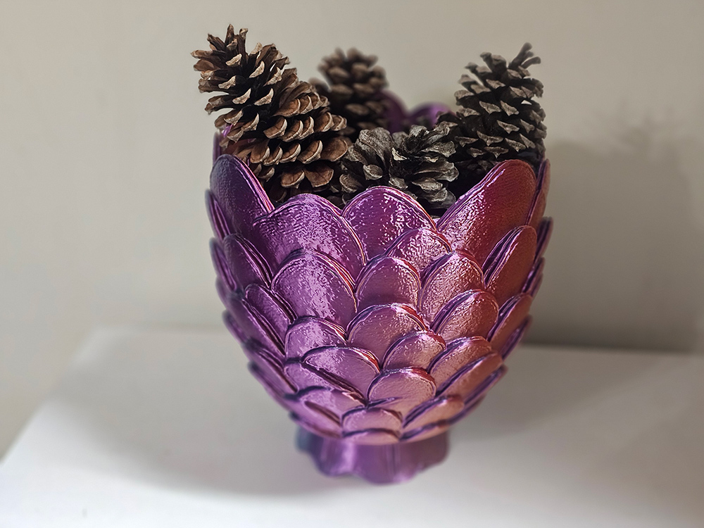 Pinecone display bowl