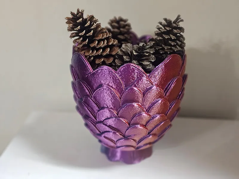 Pinecone display bowl