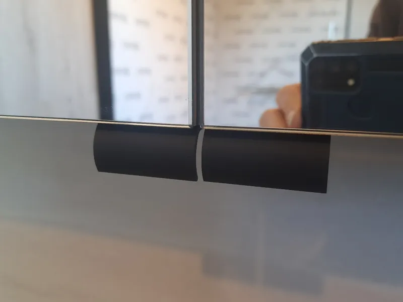 Bathroom closet handle - Mirror Cabinet