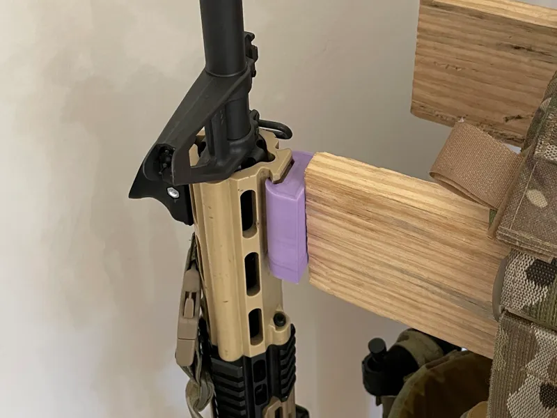 Airsoft rifle picatinny wall mount