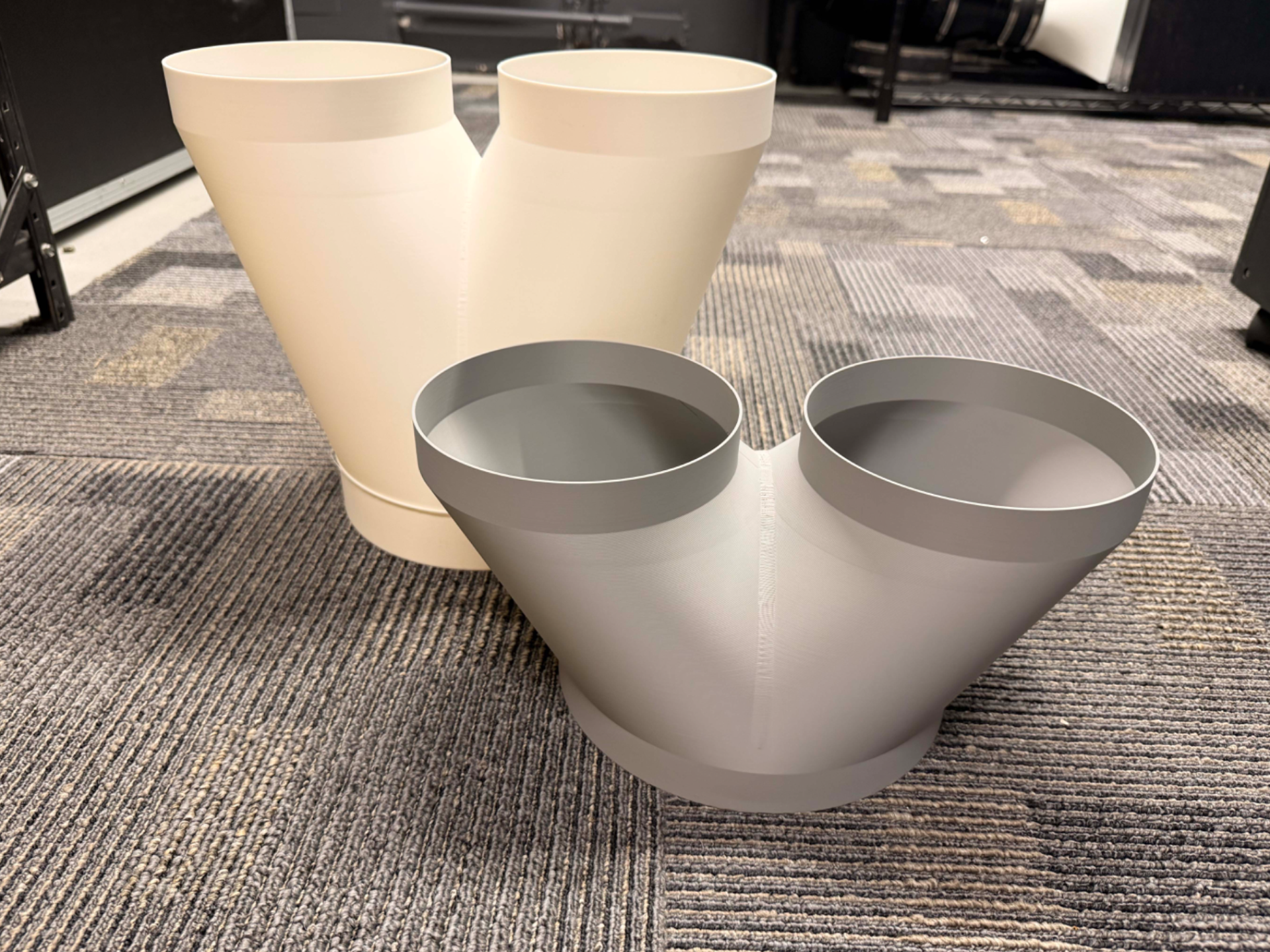 •	8” to dual 6” duct splitter AC Infinity