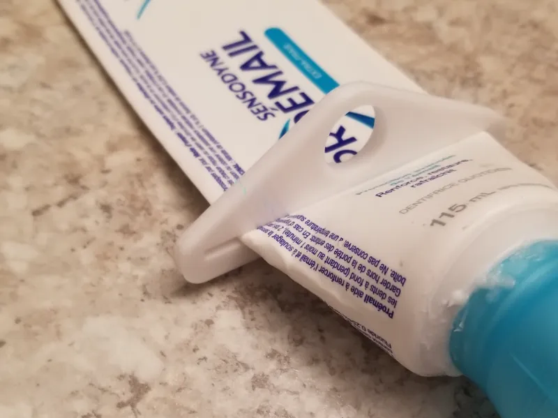 Minimal Toothpaste Squeezer 