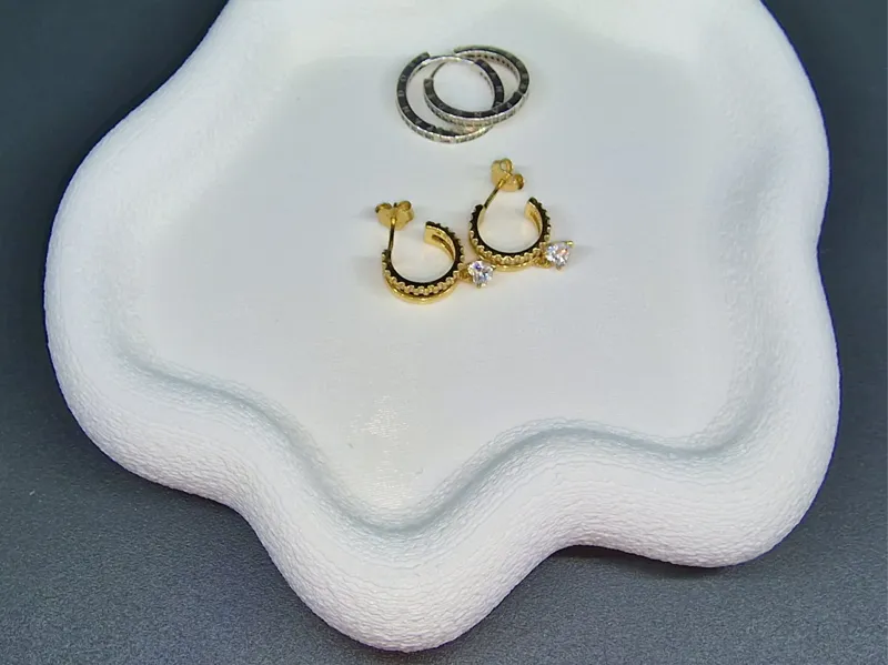 Cloud tray