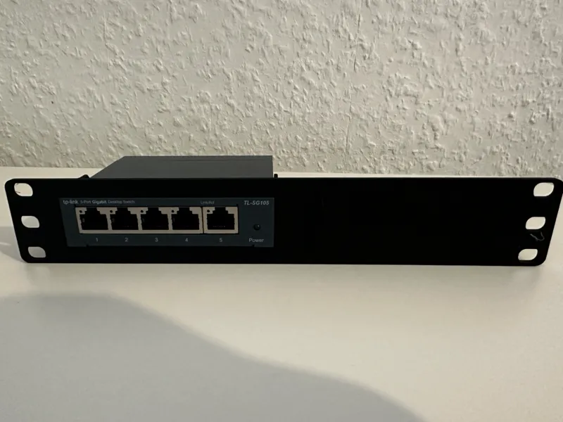 TP-Link TL-SG105 - 10" Rack Mount