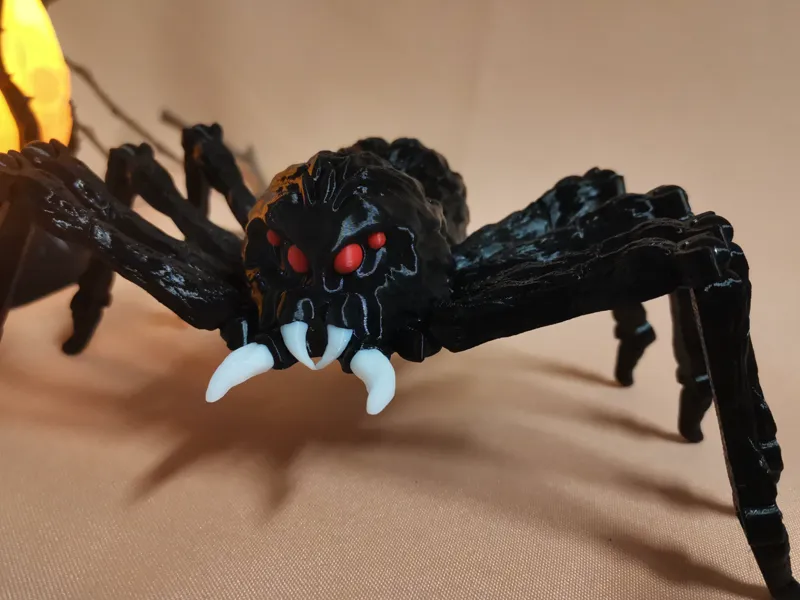 Crawling Nightmare - Poseable 3D Spider