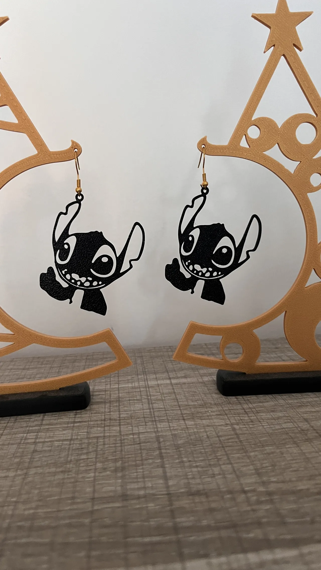 Earrings - Stitch view 3