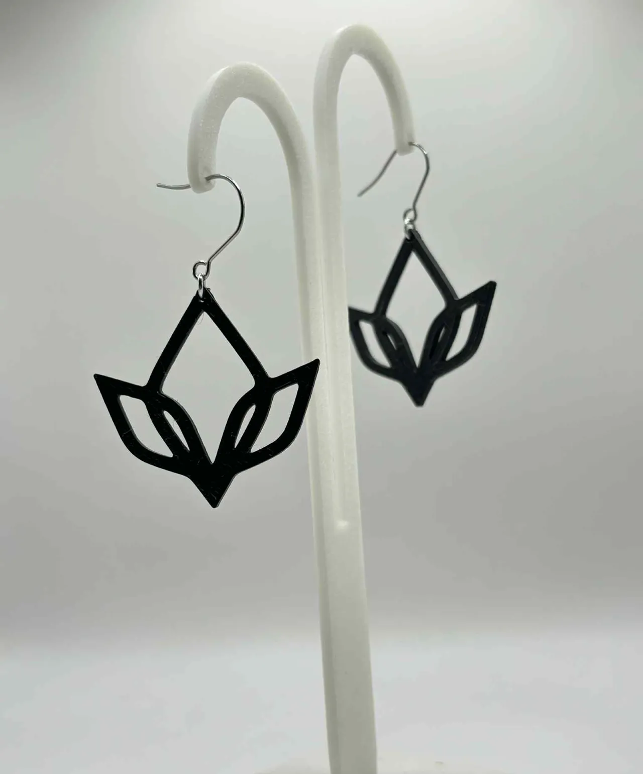Flower Earrings - No AMS view 4