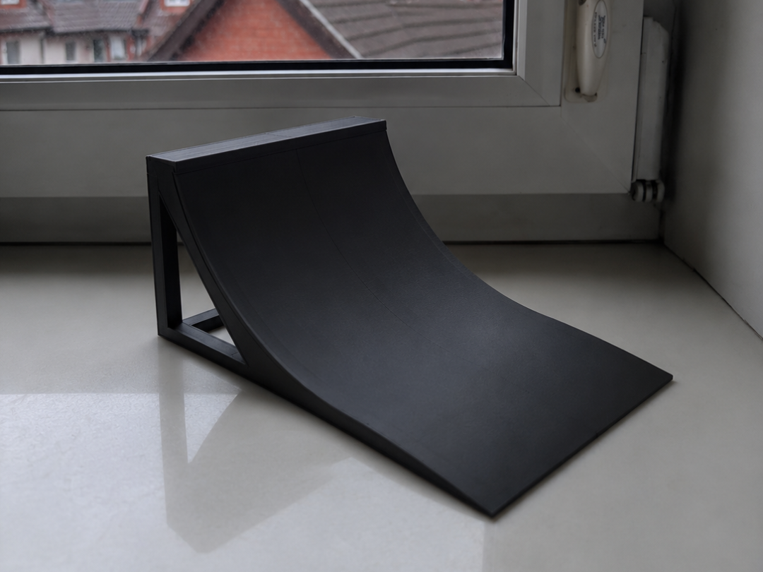 Compact Quarter Pipe Ramp
