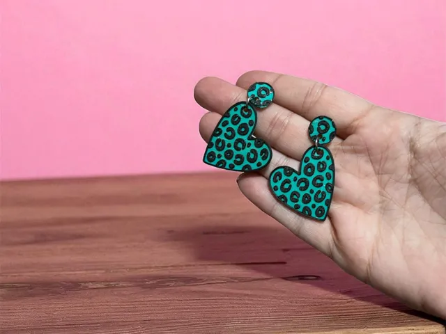 Pendientes corazón animal print