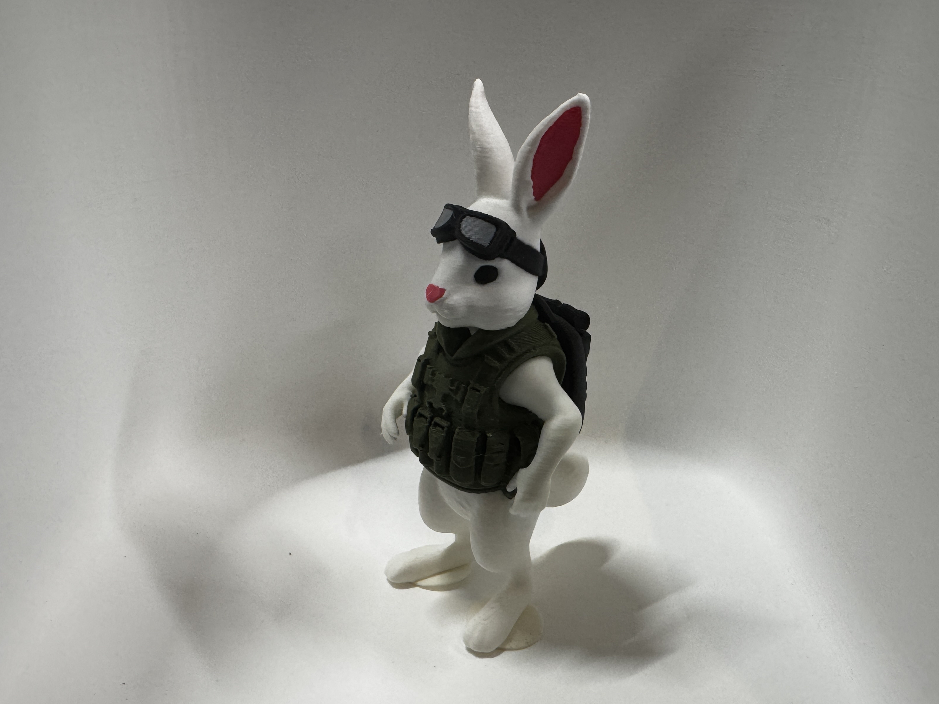 Miniatura 1 do modelo 3D Tactical Easter Bunny