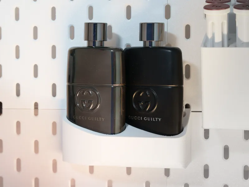 Gucci Guilty 罪爱香水 洞洞板展示架