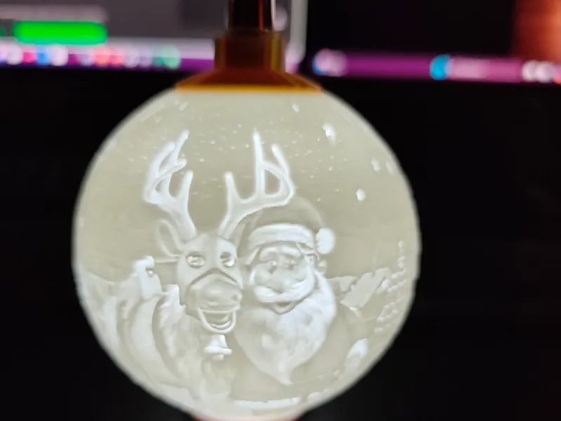 Boule de Noel père noel et lune
