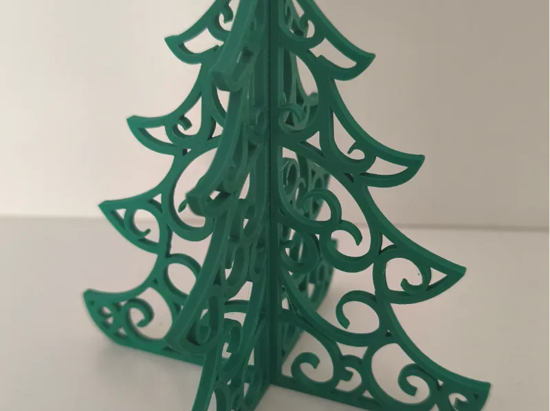 Kleiner Tannenbaum für die Fensterbank