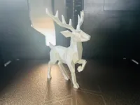 Renne décoratif low poly — photo 1
