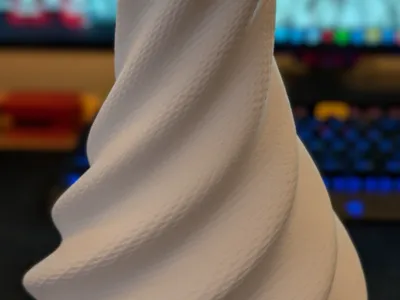 Deko Vase with Snakeskin-Texture
