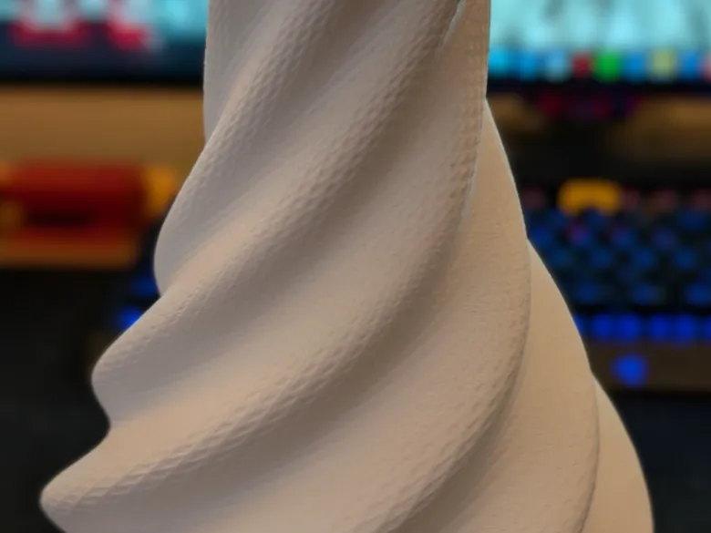 Deko Vase with Snakeskin-Texture
