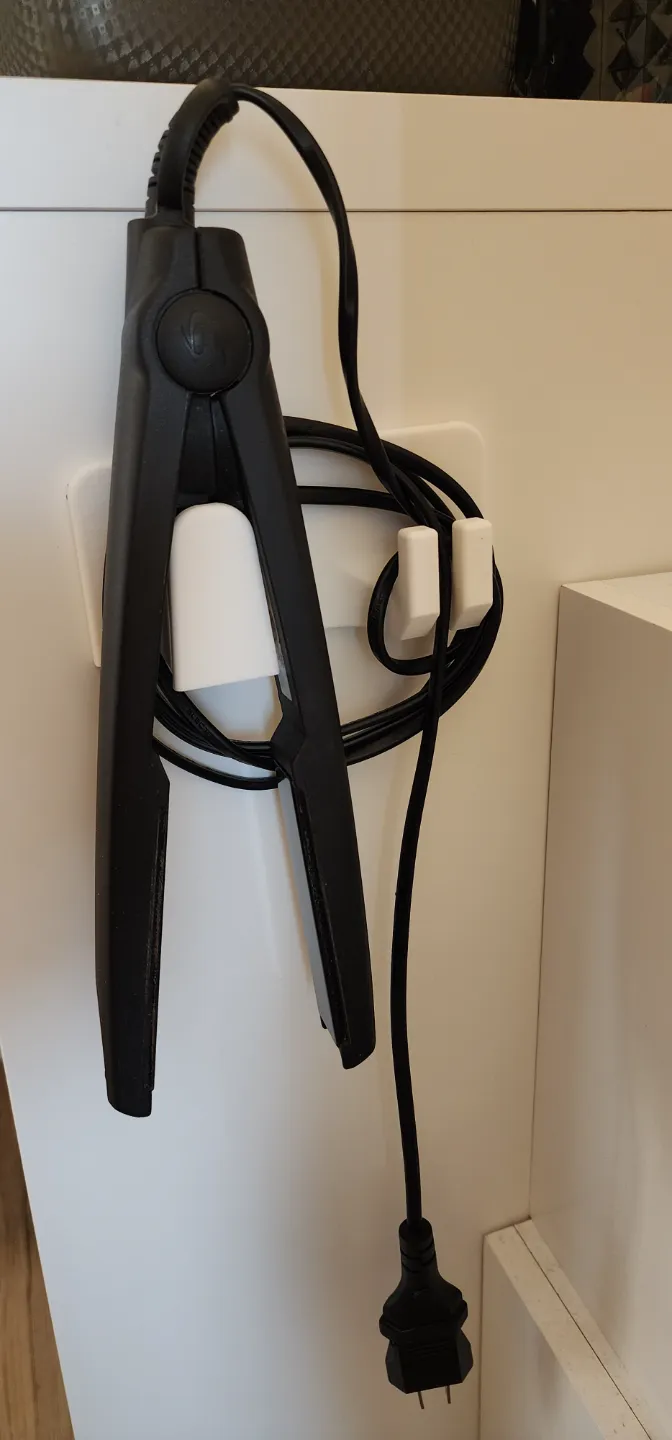 Hair straightener holder