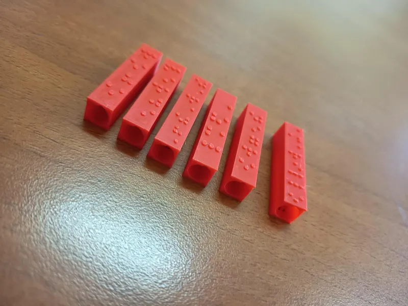 Tapa braille para colores