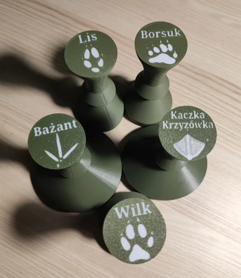 Animals tracks stamps (in polish)
