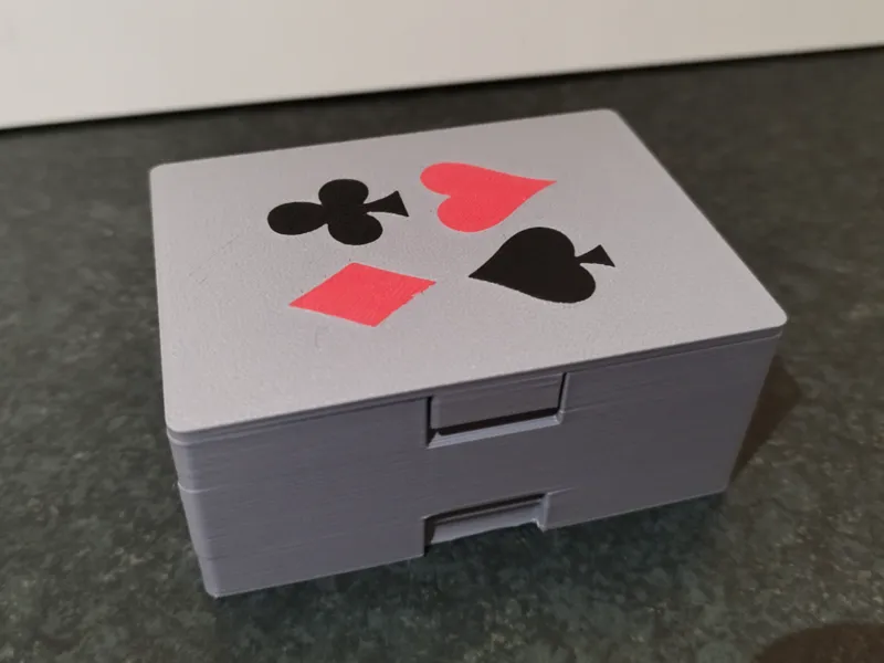 Parametric box with snap on (top and bottom) lid