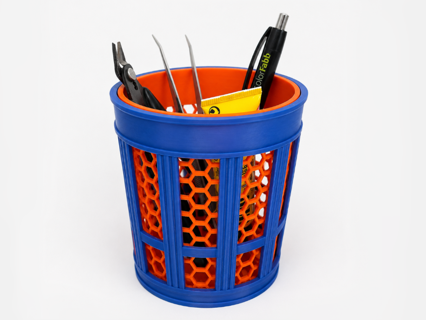 NYC-Inspired Trash Can Pen Holder