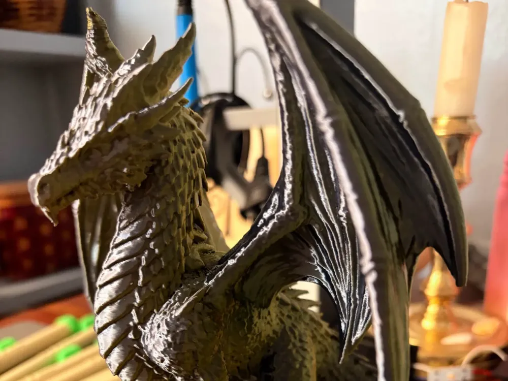 Adorno temático: Epic Dragon v2. Referencia del modelo original.