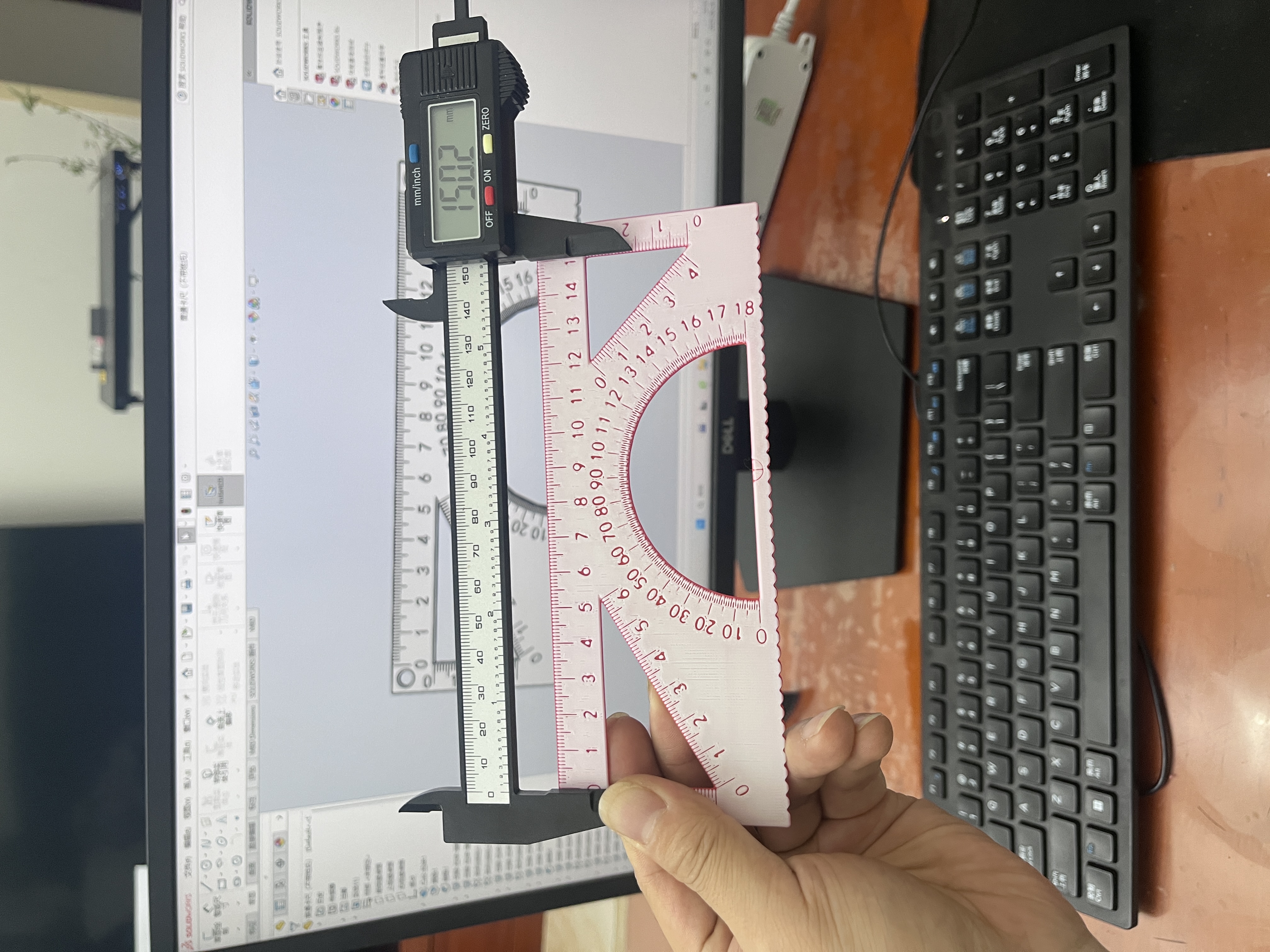 Miniatura 1 do modelo 3D 多功能尺子