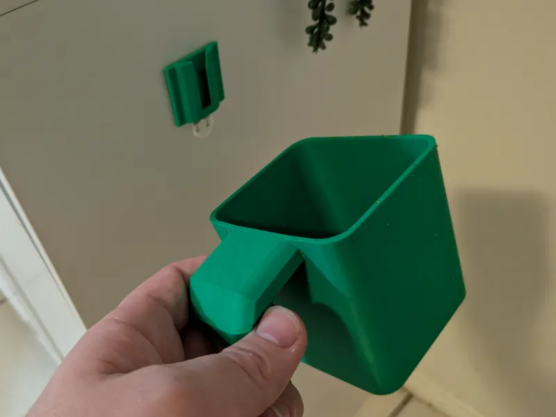 Hanging Scoop - Dry Goods/Dog Food/etc
