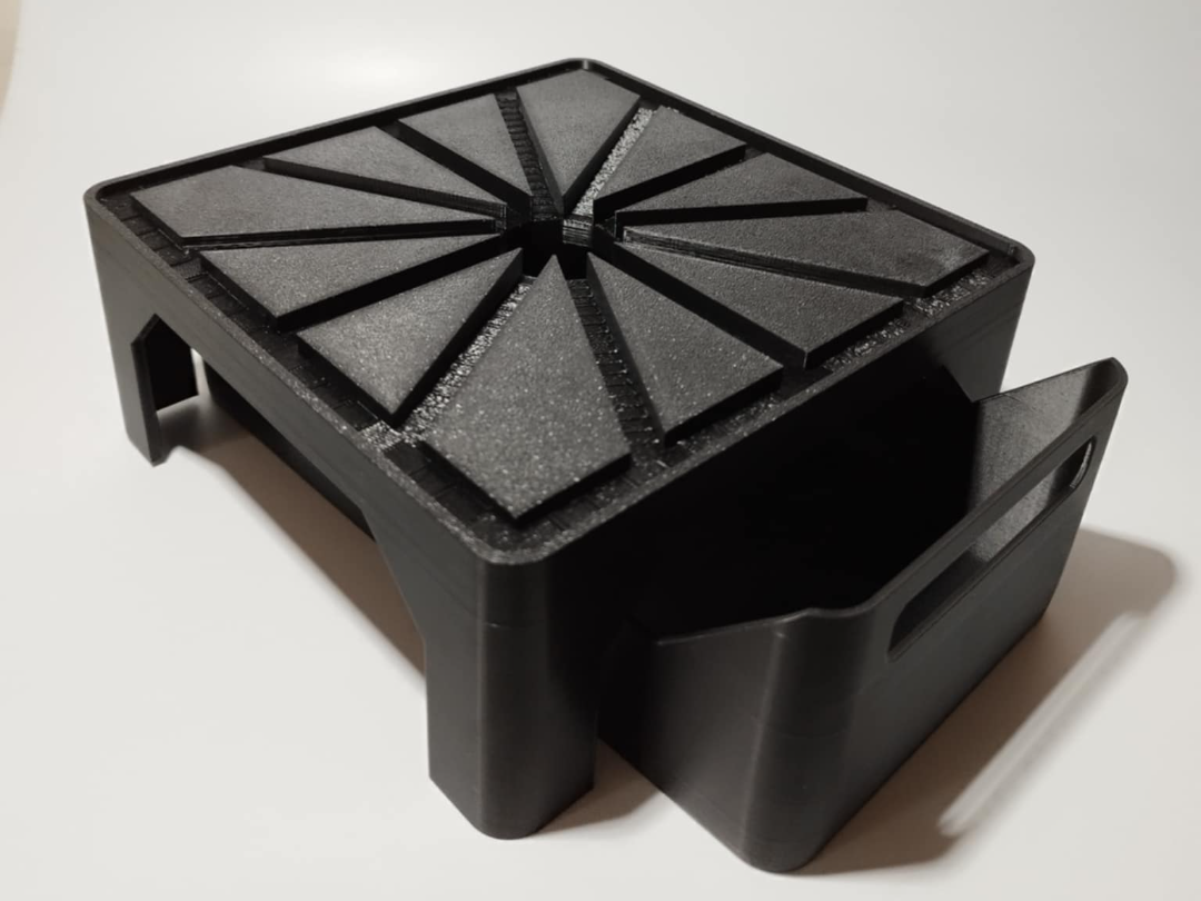 Drain Plant Stand – Watering & Flushing Table