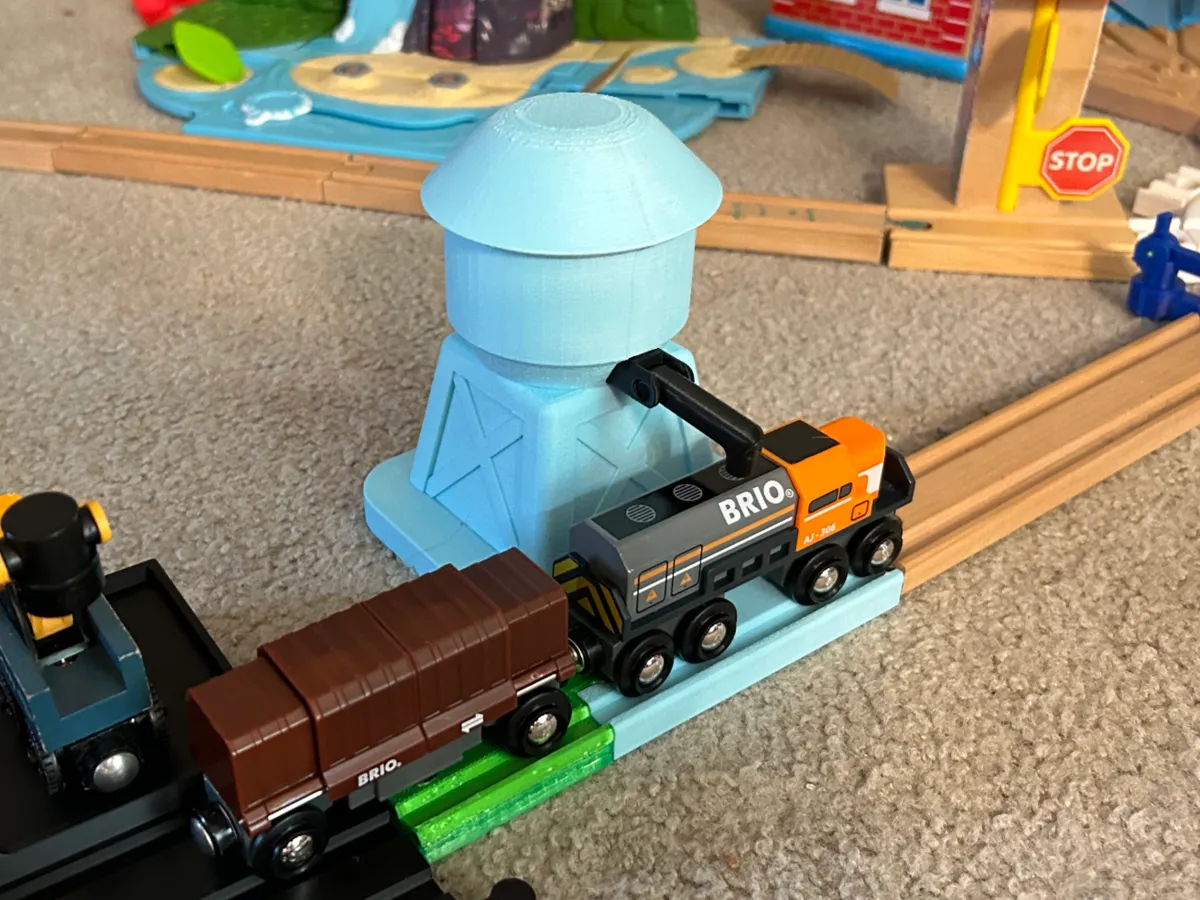 Château d'eau pour circuit de train en bois