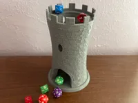 Tour à dés en forme de tour d'échecs — photo 2