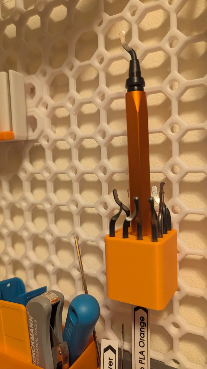 Deburring tool holder for Multiboard by Spackonaut - MakerWorld