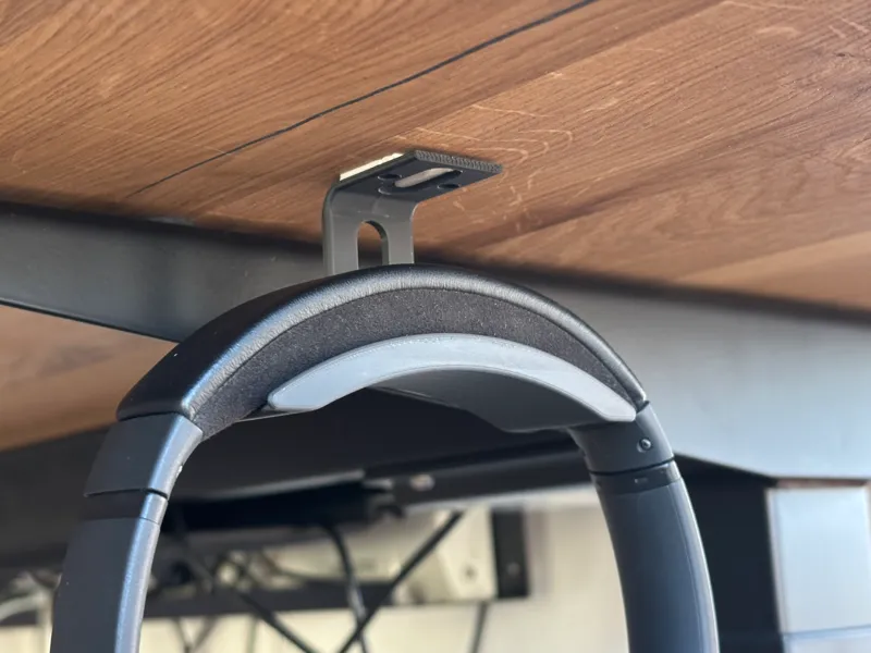 Under-Desk Headphone Holder (for BOSE QC35 II) 