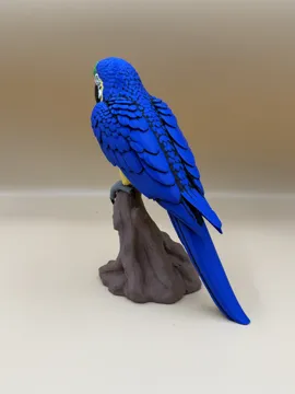 Modelo para impresión 3D: Tropical Majesty – Blue & Yellow Macaw — vista de referencia 5