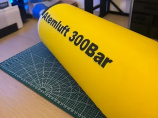 Atemschutzflasche Feuerwehr Lebensgroß