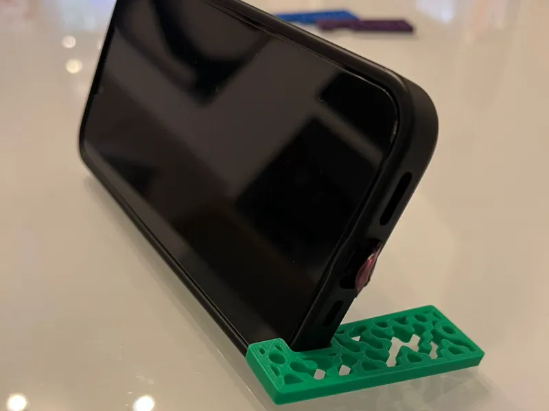 Pattern phone stand keychain