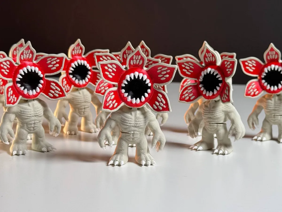 Mini ornamento Demogorgon dal design speciale, statuetta decorativa di Stranger Things, regalo da collezione